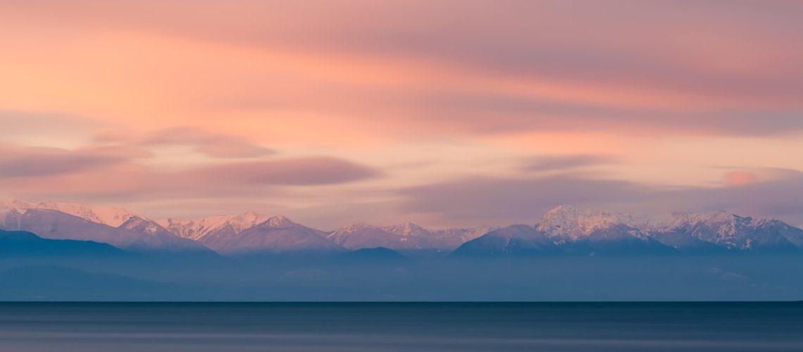 Join the sustainable vacation movement with Oculis Mountain Side